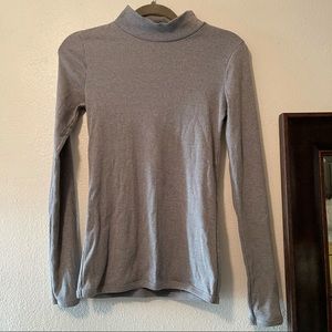 abercrombie and fitch grey turtleneck ribbed shirt